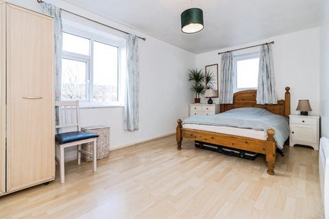 55 Calico Close, Salford, M3 6AH