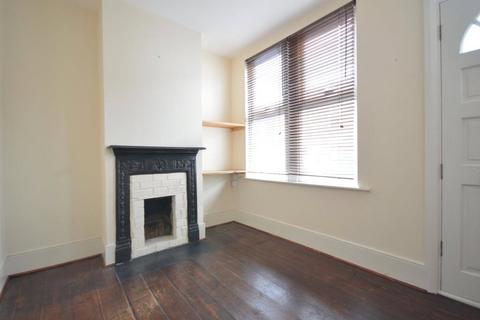 15 Mead Road, Gravesend, DA11 7PP