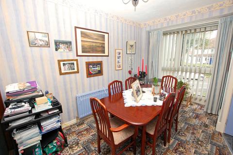 4 bedroom end of terrace house for sale, Dragons Hill Gardens, Bristol BS31