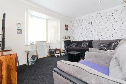 2 bedroom end of terrace house for sale, Cecil Avenue, Kent ME12