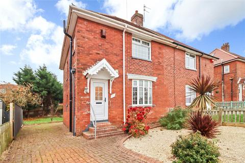 3 bedroom semi-detached house to rent, Felstead Crescent, Tyne and Wear SR4