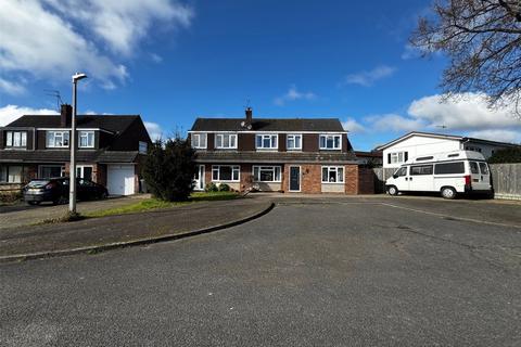 3 bedroom semi-detached house to rent, Fleming Way, Kent TN10