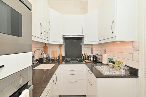 1 bedroom property to rent, Eaton Terrace Mews, Belgravia, SW1W