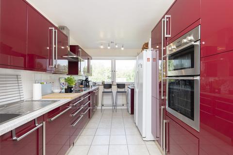 2 bedroom flat to rent, Burghley House, SW19