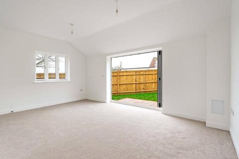 2 bedroom detached house for sale, High Street, Wadhurst, East Sussex, TN5