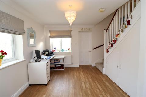 3 bedroom detached house for sale, Gondreville Gardens, Fleet GU52