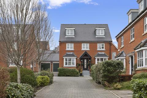 5 bedroom detached house for sale, Larkspur Drive, Burgess Hill, West Sussex, RH15 0UL.