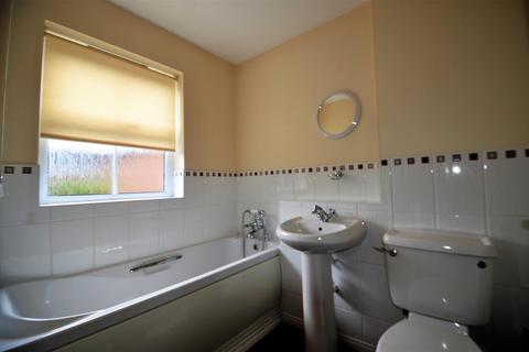 2 bedroom house to rent, Swallow Lane, Aylesbury