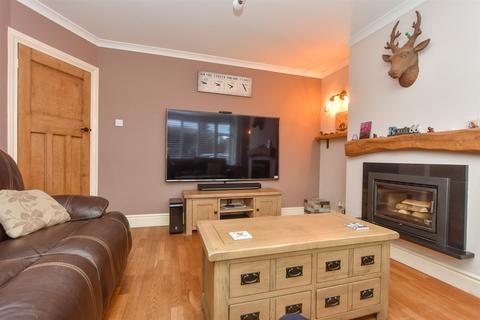 3 bedroom detached house for sale, Hartlip Hill, Hartlip, Sittingbourne, Kent