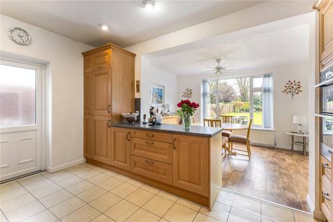 5 bedroom detached house for sale, Friars Walk, Dunstable, Central Bedfordshire, LU6