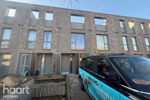 10 Buckley Close, Chatham, ME4 4GP