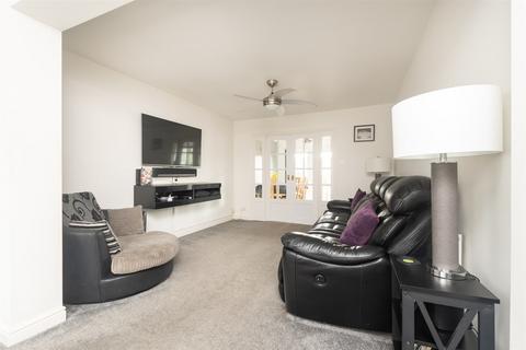 3 bedroom detached house for sale, Rush Close, Chatham ME5