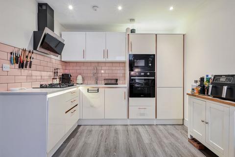 1 bedroom flat for sale, Lower Addiscombe Road, Croydon, CR0