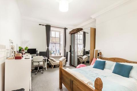 2 bedroom flat for sale, Little Ealing Lane, London W5