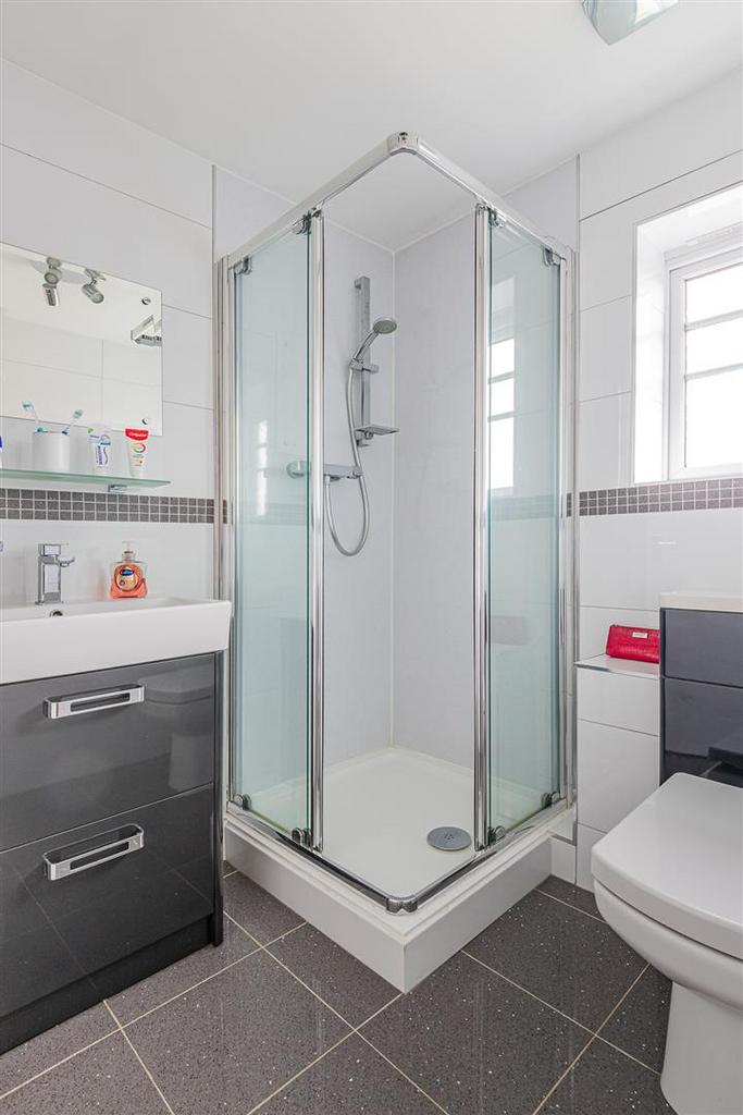 Clos Avro 24 Bedroom-3.jpg