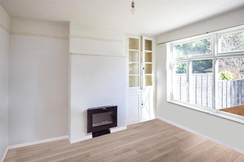 3 bedroom end of terrace house to rent, Elm Grove Road, Hampshire GU14