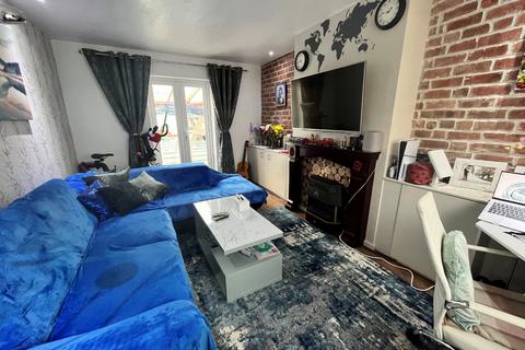 86 Rosedale Road, Northampton, NN2 7QF