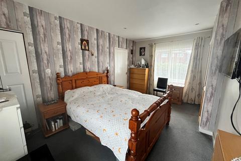 86 Rosedale Road, Northampton, NN2 7QF