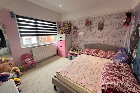 86 Rosedale Road, Northampton, NN2 7QF