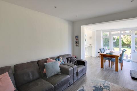 11 Cheston Avenue, Croydon, CR0 8DE