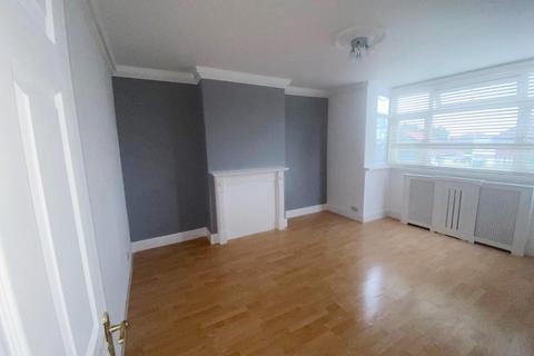 2 bedroom maisonette to rent, Long Lane, Hillingdon, Uxbridge