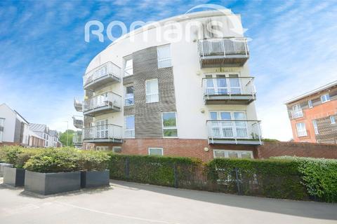 2 bedroom flat to rent, Edmund Court, Basingstoke, RG24