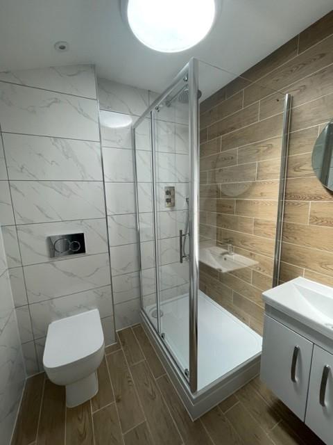 30 Pioneer Bathroom