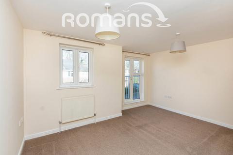 4 bedroom terraced house to rent, Cromwell Road, Camberley, GU15