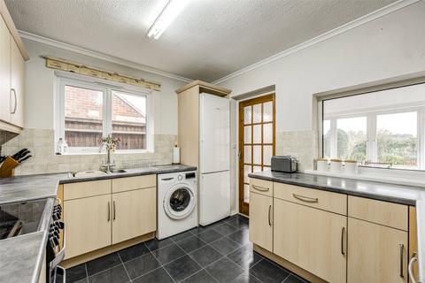 2 bedroom bungalow for sale, Singleton Crescent, Goring-by-Sea, Worthing, West Sussex, BN12