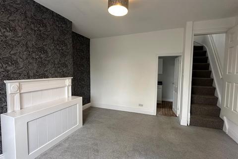 3 bedroom terraced house to rent, Jubilee Road, Halifax