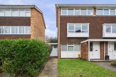 2 bedroom end of terrace house for sale, Willow Bank, Richmond, TW10