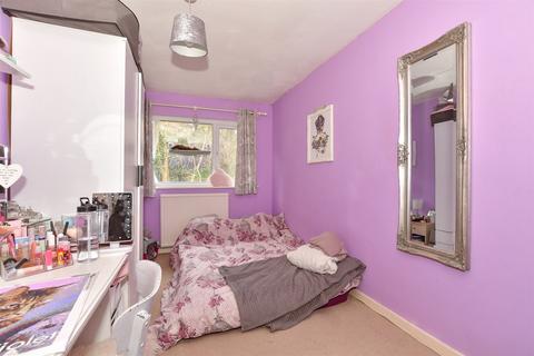 8 Uplands, Canterbury, CT2 7BL