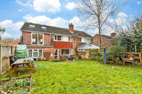 8 Uplands, Canterbury, CT2 7BL