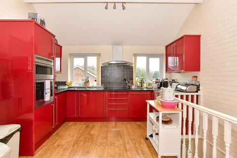 4 bedroom semi-detached house for sale, Uplands, Canterbury CT2