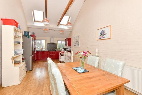 4 bedroom semi-detached house for sale, Uplands, Canterbury CT2