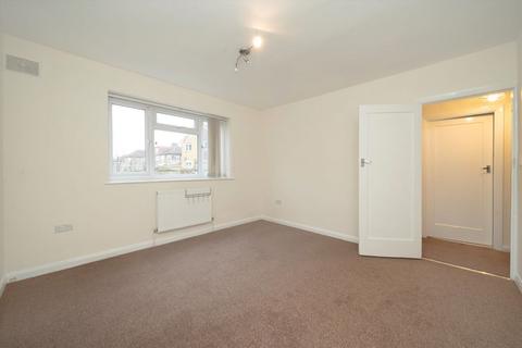 2 bedroom maisonette to rent, Ivy Close, Harrow HA2