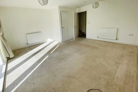 3 bedroom house to rent, Maes Y Rhedyn, Bridgend, CF31 4FD