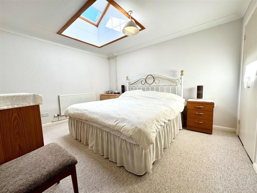 Bedroom 2.jpg