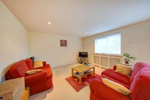 2 bedroom flat to rent, Spencer Hill, Wimbledon