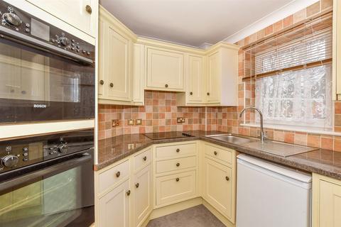 2 bedroom ground floor flat for sale, Waterloo Road, Tonbridge, Kent