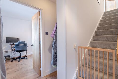8 Berwyn Close, Buckley, CH7 2BG