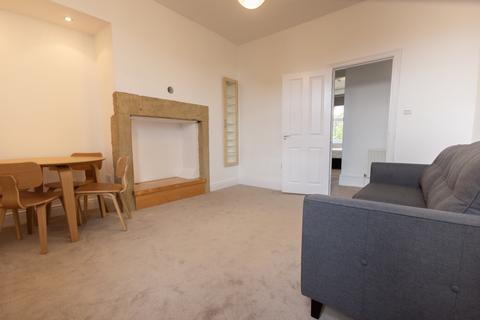 3 bedroom flat to rent, Helmsley Road, Newcastle upon Tyne, NE2 1DL