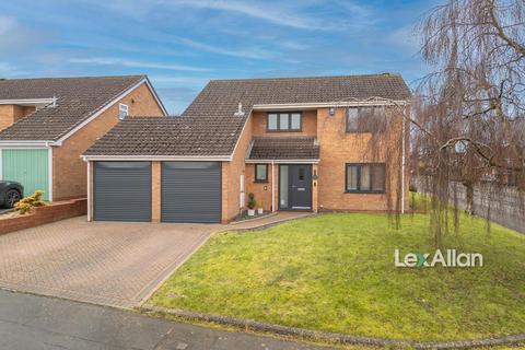 4 bedroom detached house for sale, Borrowdale Close, Brierley Hill