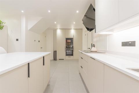 1 Borrowdale Close, Brierley Hill, DY5 3RW