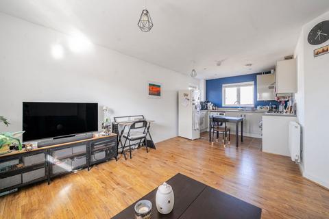 127 Barber Road, Basingstoke, RG22 4EY