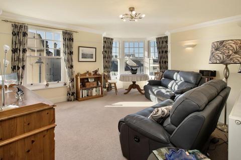 2 bedroom flat for sale, Den Promenade, Teignmouth, TQ14 8SZ