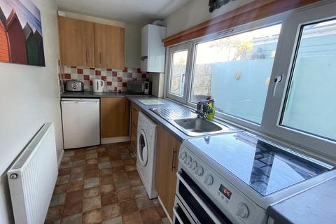 3 bedroom terraced house to rent, King Street, Portland