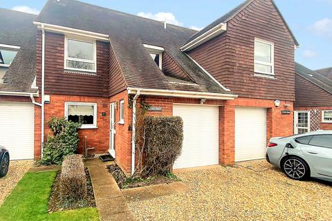 3 bedroom terraced house to rent, Lock House, Marlow SL7