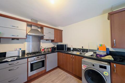 2 bedroom flat to rent, Temple Court, Wakefield, West Yorkshire, UK, WF1