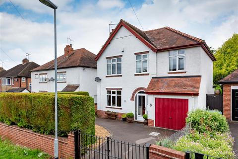 5 bedroom detached house for sale, Common Road, Wombourne, Wolverhampton